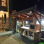 Guest house Casa Pontica 3*