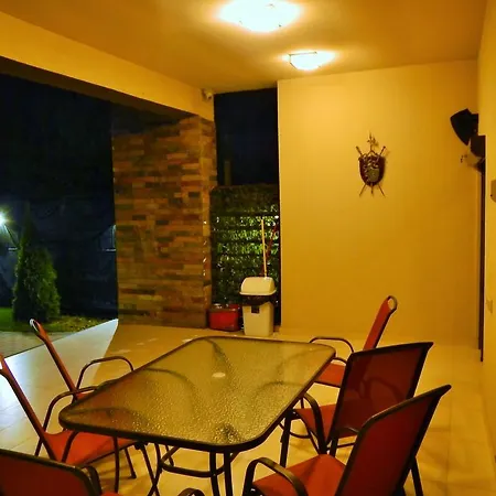 Casa Pontica 게스트하우스 Două Mai